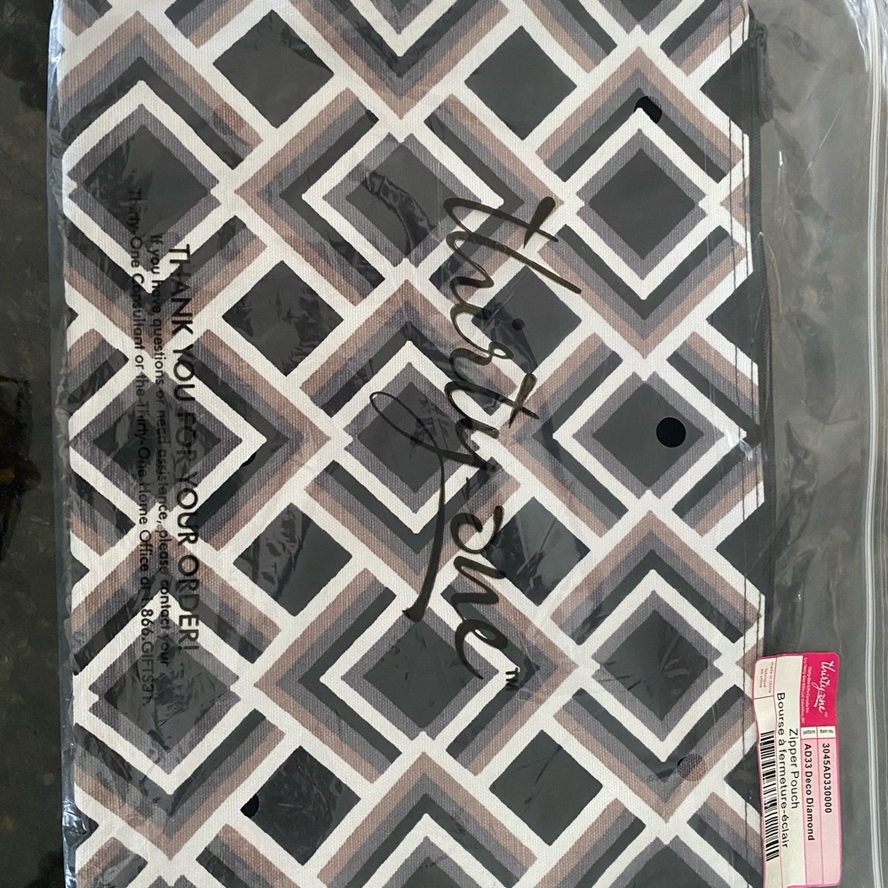 thirty-one Geometric Cosmetic Bag in Black, White & Gray